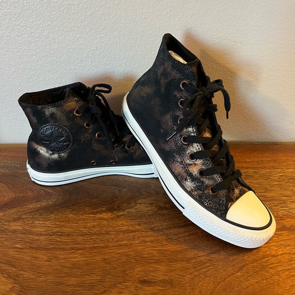 Rare black and metallic gold converse high top. - Picture 7 of 12